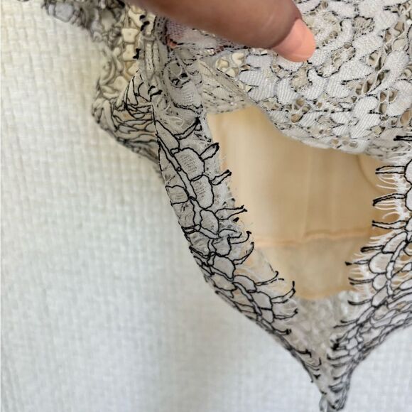 Lace Blouse✨ - Picture 4 of 10